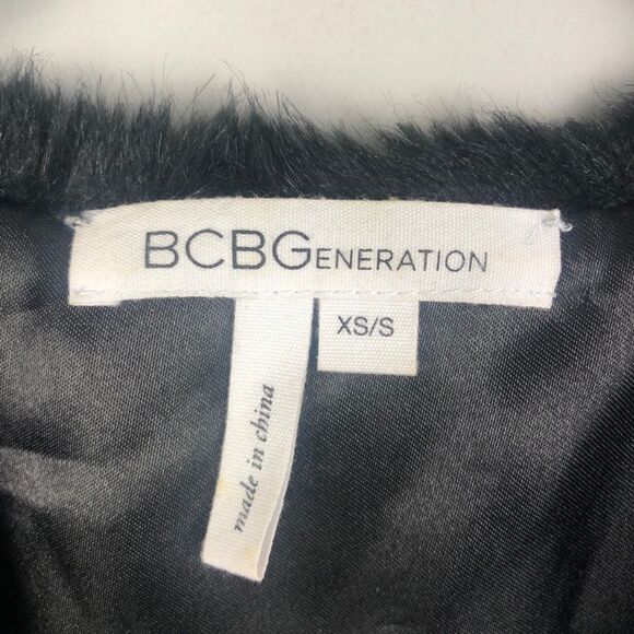 BCBGENERATION | Faux Fur Black Vest Size X-Small - Picture 9 of 12